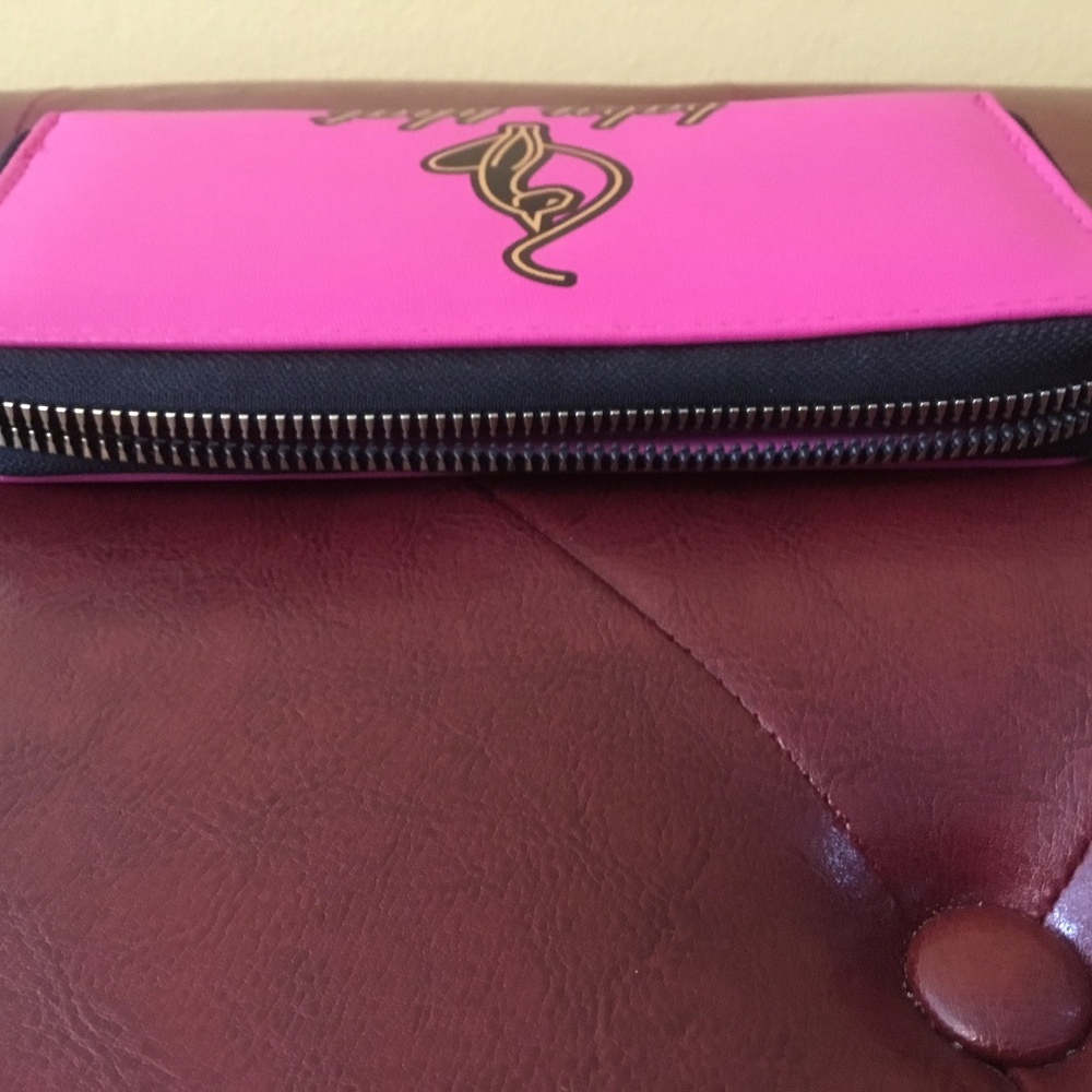 Baby Phat Zippered Wallet - Picture 13 of 16